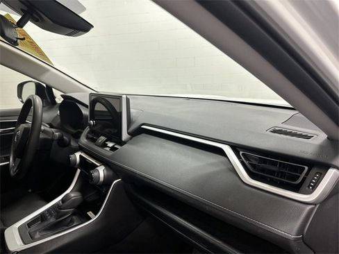Used 2024 Toyota RAV4 XLE image 25