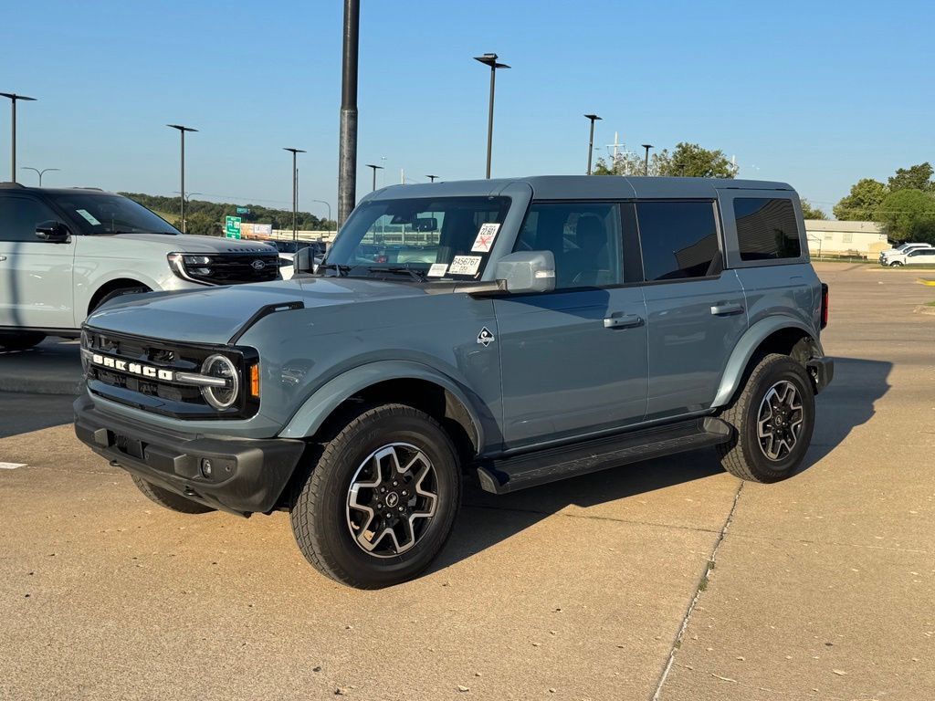 Used 2025 Ford Bronco Outer Banks AWD/4WD image 7