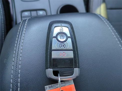 Used 2024 Ford Ranger Lariat w/ Trailer Tow Package image 32