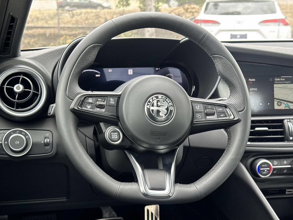 New 2026 Alfa Romeo Giulia w/ Driving Assist Package RWD image 7
