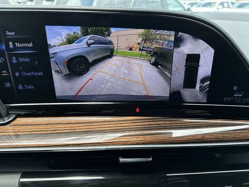 Certified 2024 Cadillac Escalade ESV Premium Luxury RWD image 25