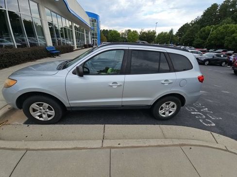 Used 2009 Hyundai Santa Fe GLS w/ Popular Equipment Pkg 2 AWD/4WD image 2