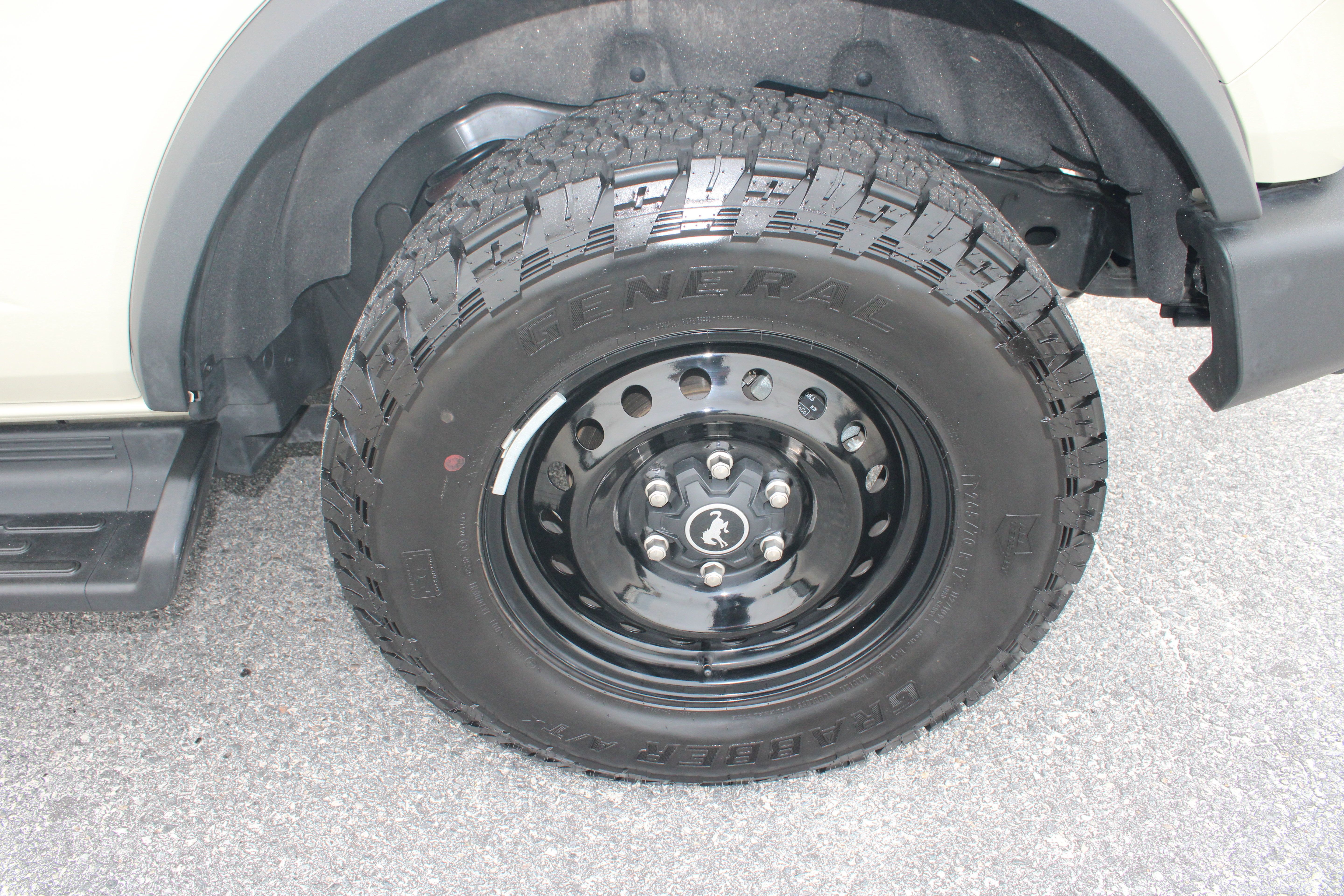 Used 2026 Ford Bronco Outer Banks AWD/4WD image 12