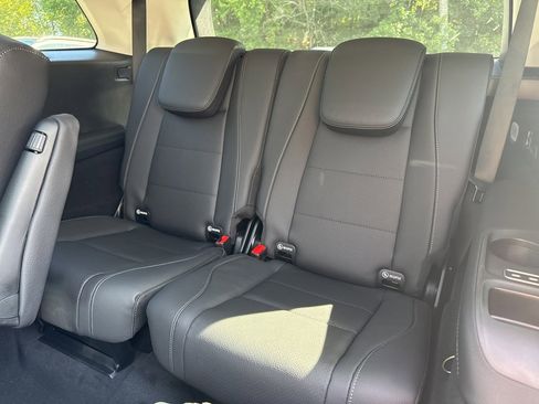 New 2026 Mercedes-Benz GLS 450 4MATIC image 28