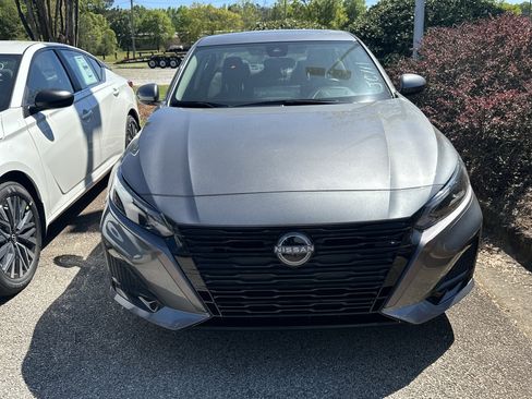 New 2026 Nissan Altima 2.5 SV FWD image 2