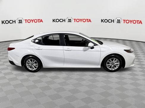 Used 2025 Toyota Camry LE FWD image 9
