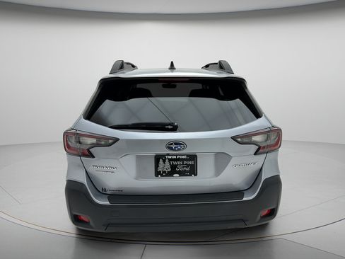 Used 2024 Subaru Outback Premium AWD/4WD image 5