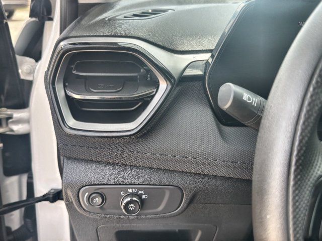 Used 2025 Chevrolet TrailBlazer LT AWD/4WD image 17