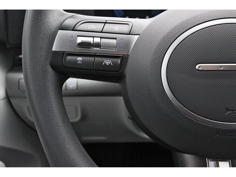 Used 2026 Hyundai Kona SE FWD image 18
