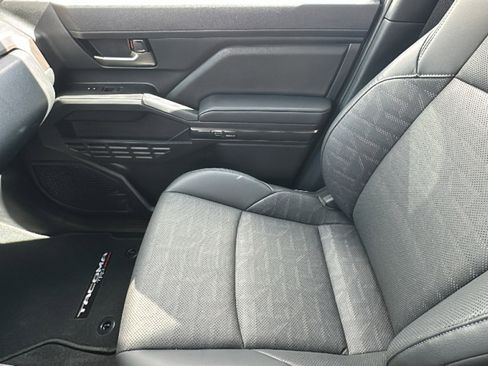 Used 2024 Toyota Tacoma TRD Off-Road image 12