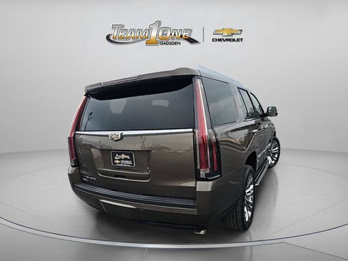 Used 2016 Cadillac Escalade Luxury image 8