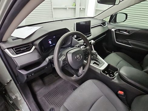 Used 2023 Toyota RAV4 XLE w/ Convenience Package FWD image 12
