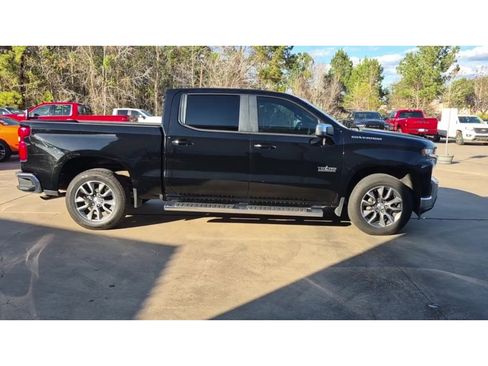 Used 2019 Chevrolet Silverado 1500 LT w/ Texas Edition image 9