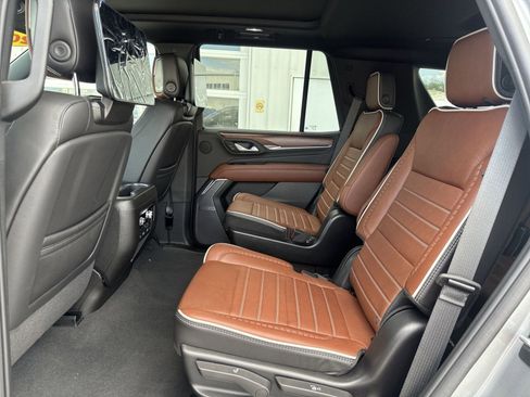 Used 2024 GMC Yukon Denali Ultimate AWD/4WD image 24