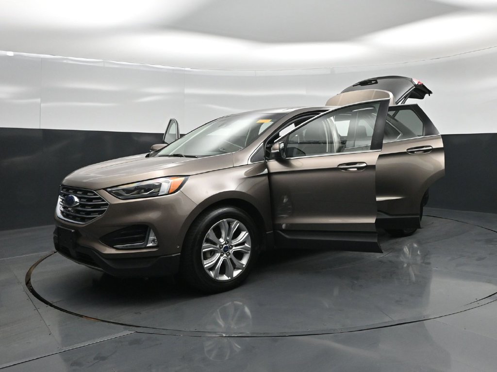 Used 2019 Ford Edge Titanium w/ Equipment Group 301A FWD image 30