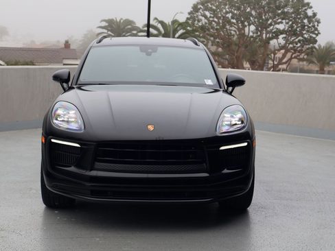 Certified 2022 Porsche Macan S image 6