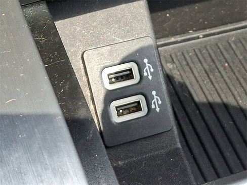 Used 2018 Ford F150 Platinum w/ Equipment Group 701A Luxury image 29