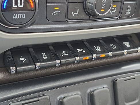 Used 2016 GMC Sierra 2500 SLT w/ Duramax Plus Package image 29