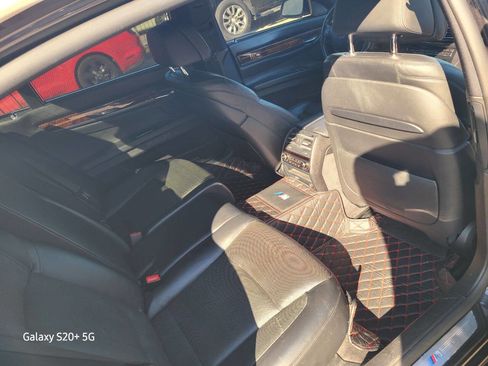 Used 2014 BMW 750Li xDrive image 31