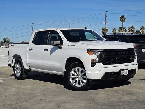 Used 2024 Chevrolet Silverado 1500 Custom image 3