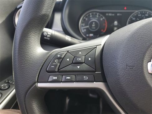 Used 2018 Nissan Kicks SV image 24