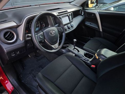 Used 2016 Toyota RAV4 LE image 9