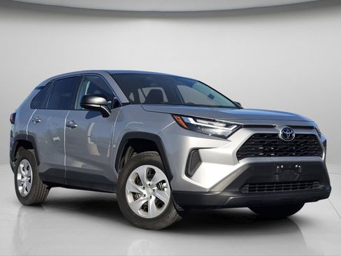 Used 2025 Toyota RAV4 LE image 2