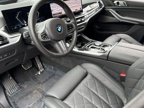 Used 2026 BMW X5 xDrive40i w/ M Sport Package AWD/4WD image 4