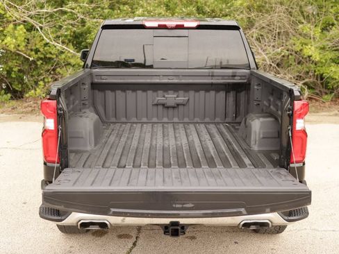 Used 2025 Chevrolet Silverado 1500 LTZ w/ Technology Package AWD/4WD image 32