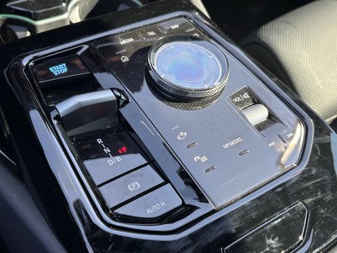 Certified 2024 BMW i5 eDrive40i w/ M Sport Package image 26