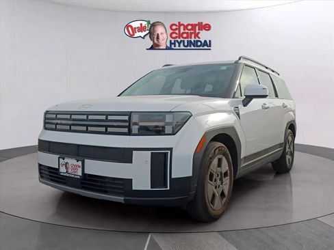 Used 2025 Hyundai Santa Fe SEL image 1