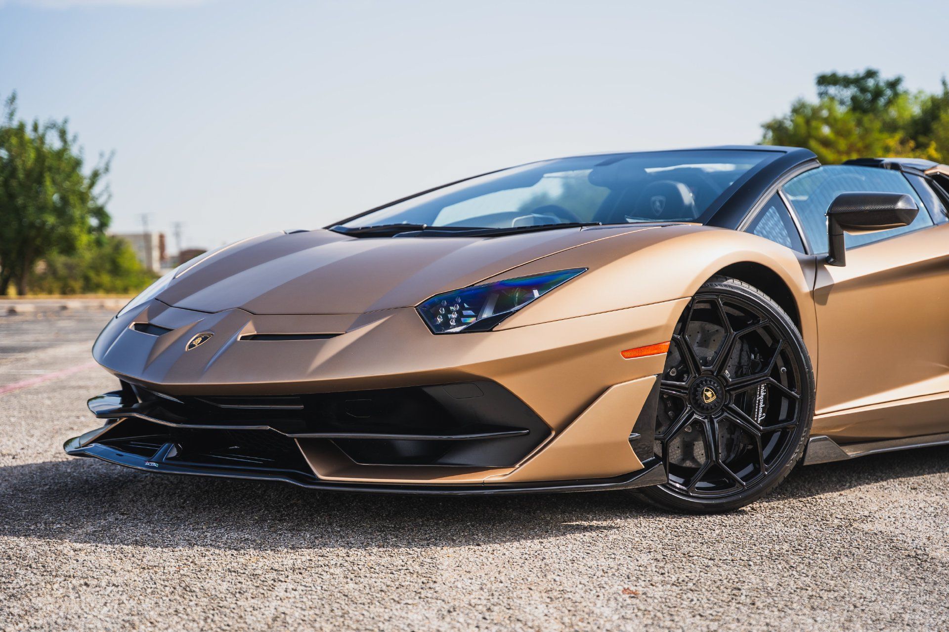 Used 2021 Lamborghini Aventador SVJ AWD/4WD image 7