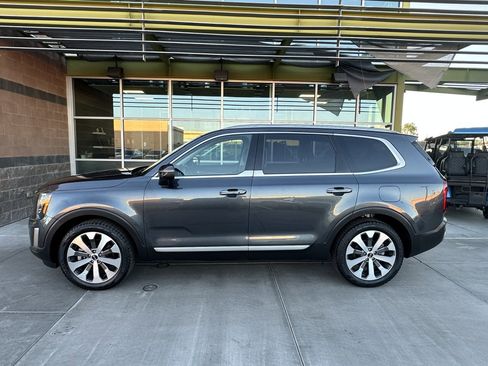 Used 2021 Kia Telluride S image 6