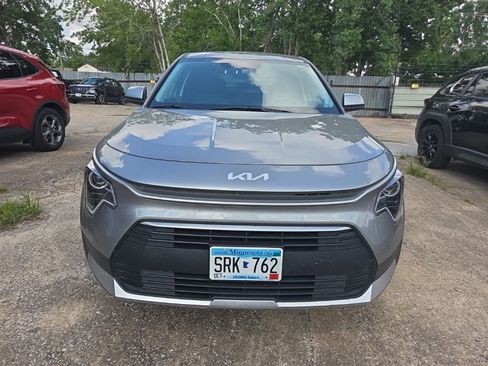 Used 2025 Kia Niro LX FWD image 7