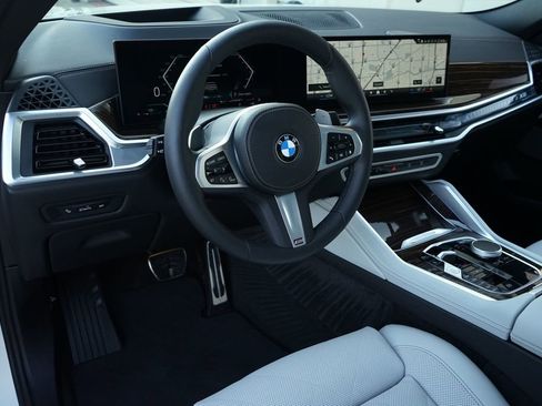 Used 2026 BMW X6 xDrive40i image 2