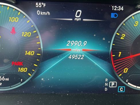 Used 2021 Mercedes-Benz GLC 300 4MATIC image 8