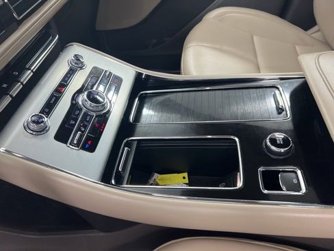 Certified 2022 Lincoln Aviator AWD w/ Premium Package image 21