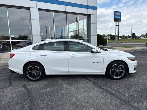 Used 2023 Chevrolet Malibu LT w/ LPO, Floor Liner Package FWD image 2