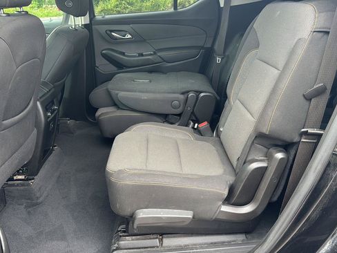 Used 2021 Chevrolet Traverse LT AWD/4WD image 10