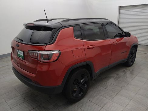 Used 2018 Jeep Compass Latitude w/ Popular Equipment Group FWD image 9