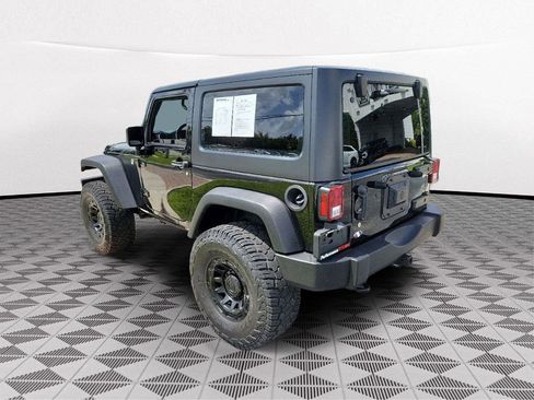 Used 2018 Jeep Wrangler Sport w/ Connectivity Group AWD/4WD image 3