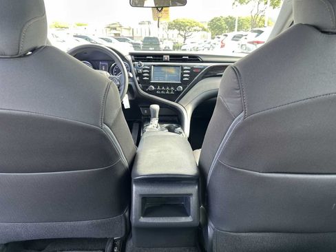 Used 2019 Toyota Camry LE FWD image 20