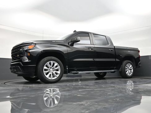 Used 2022 Chevrolet Silverado 1500 Custom RWD image 19