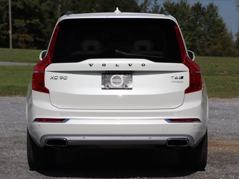 Used 2018 Volvo XC90 T6 Inscription w/ Luxury Package image 4