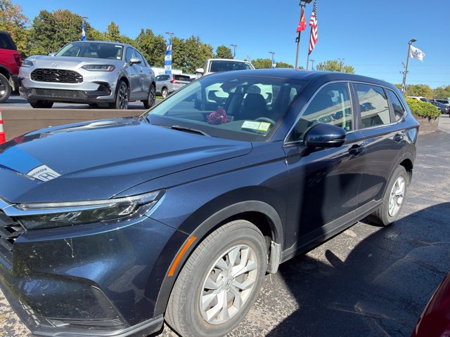 Used 2024 Honda CR-V LX image 3