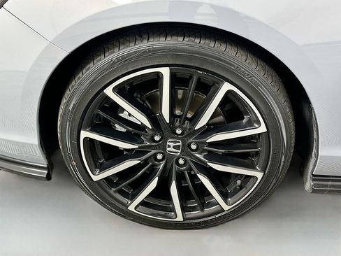 Used 2023 Honda Accord Touring image 30