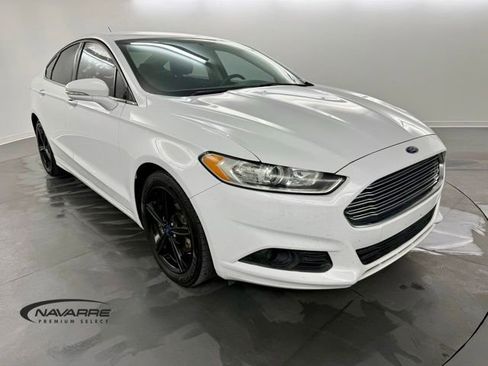 Used 2016 Ford Fusion SE image 1