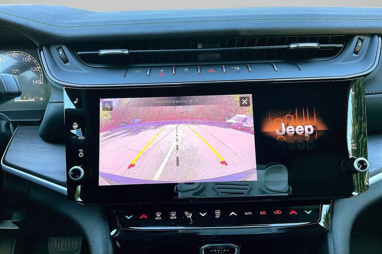 New 2027 Jeep Grand Cherokee Altitude AWD/4WD image 13