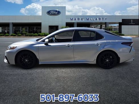 Used 2024 Toyota Camry XSE FWD image 2
