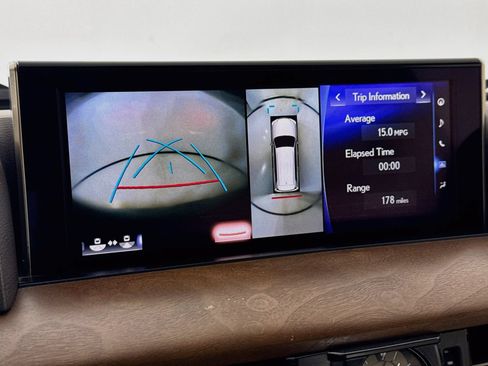 Used 2016 Lexus LX 570 4WD w/ Luxury Package image 15